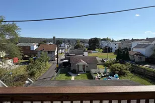 227 South St, Lehighton, PA 18235 - Photo 4