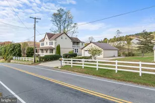 1772 Mahoning Dr W, Lehighton, PA 18235 - Photo 8