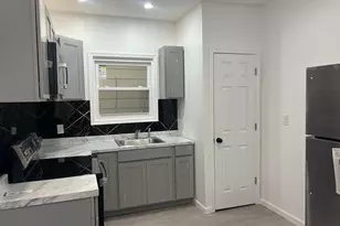 222 W Patterson St, Lansford, PA 18232 - Photo 8