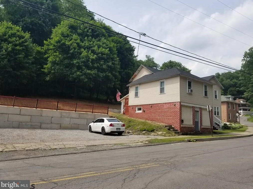 636 Filbert St, Curwensville, PA 16833