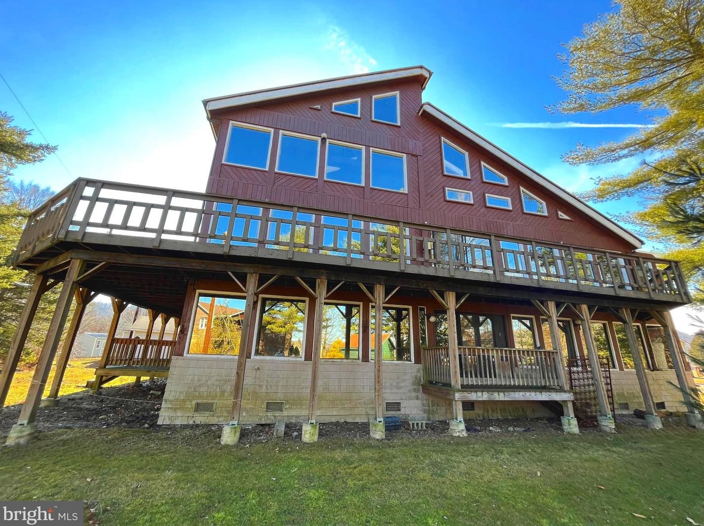 906 6th St, Clearfield, PA 16830