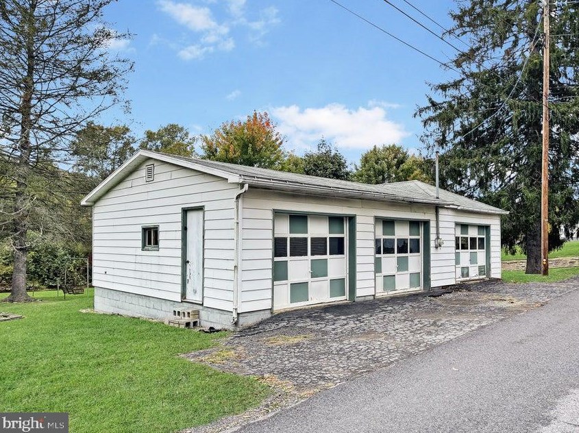 246 Horseshoe Dr, Penfield, PA 15849