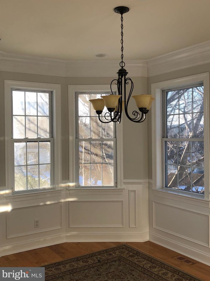 215 New St, Exton PA  19341-2742 exterior
