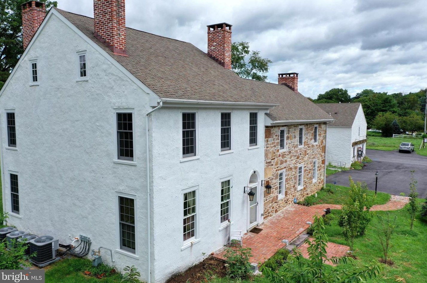 609 Lincoln Hwy, Exton PA  19341-2513 exterior