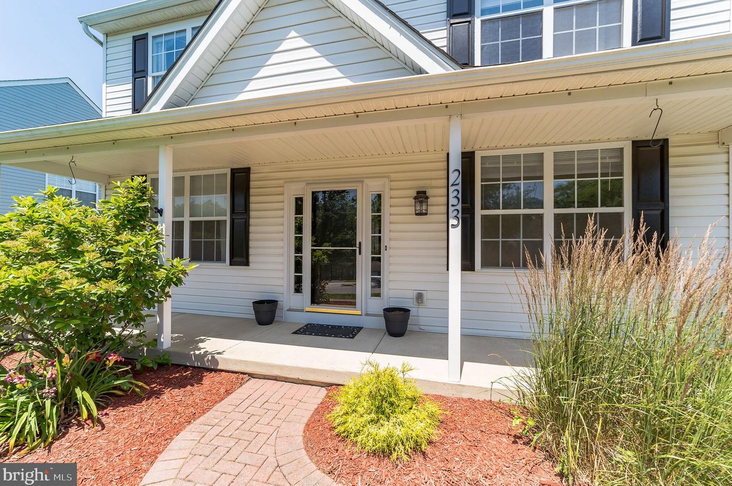 233 Beaumont Dr, Oxford, PA 19363-1369