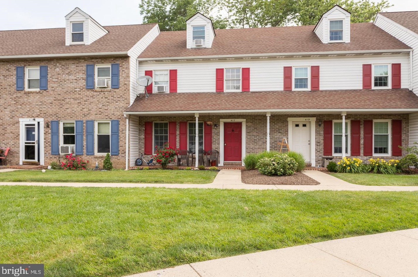 417 Cahill Cir, Honey Brook PA  19344-8772 exterior