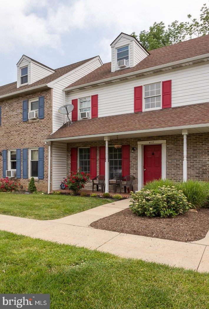 417 Cahill Cir, Honey Brook, PA 19344-8772