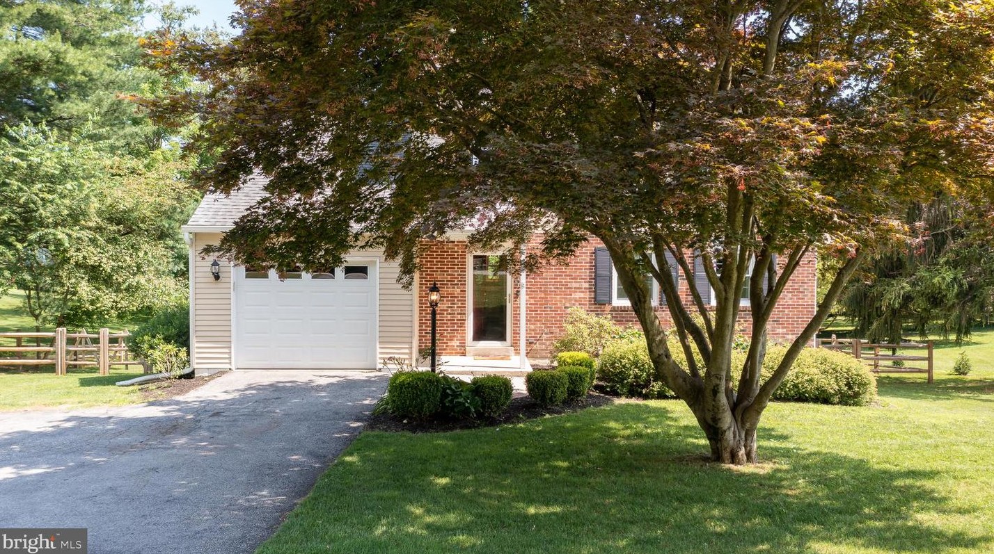 1903 Escourt Dr, Romansville, PA 19320-4802