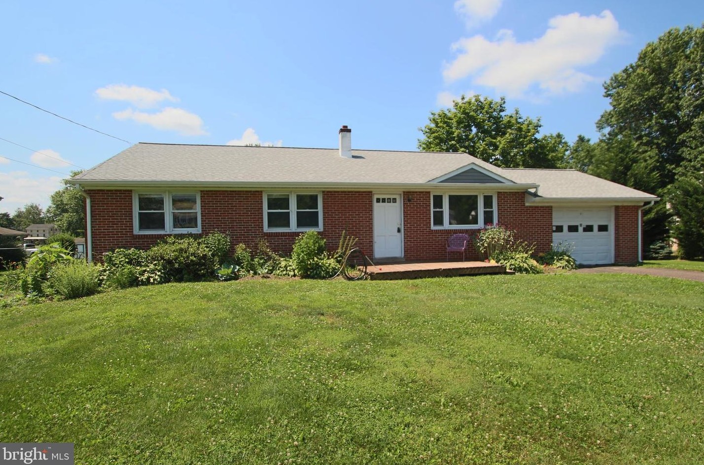 22 Marcel Ave, Spring City, PA 19475-1516