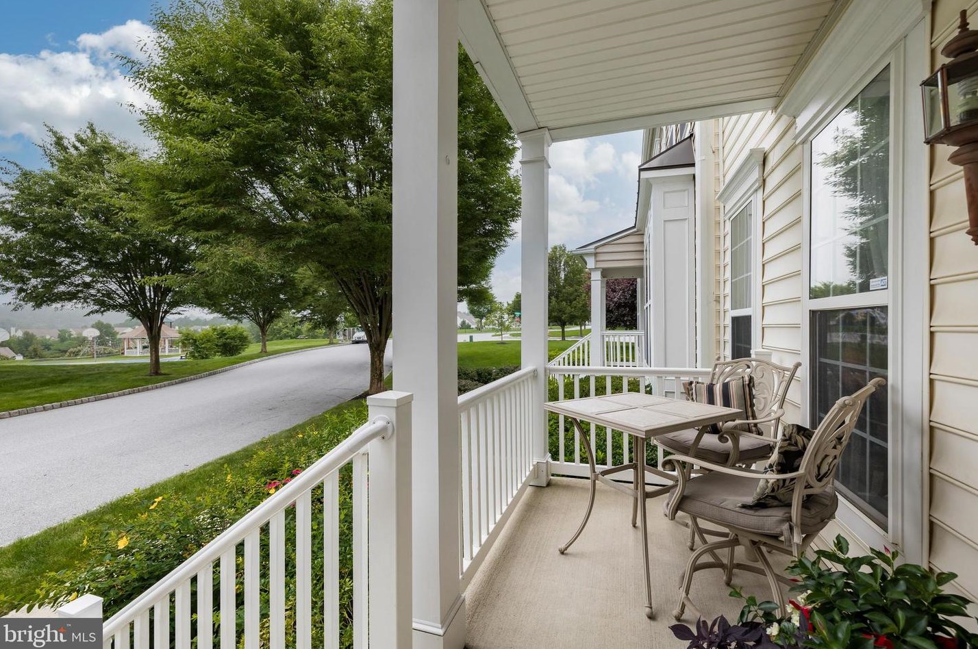 818 Mount Rose Rd, Chester Springs, PA 19425-3802