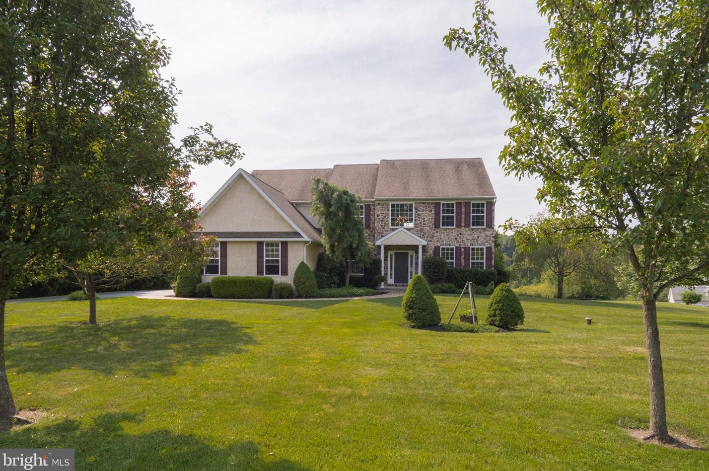 121 Horseshoe Ln, Pottstown, PA 19465