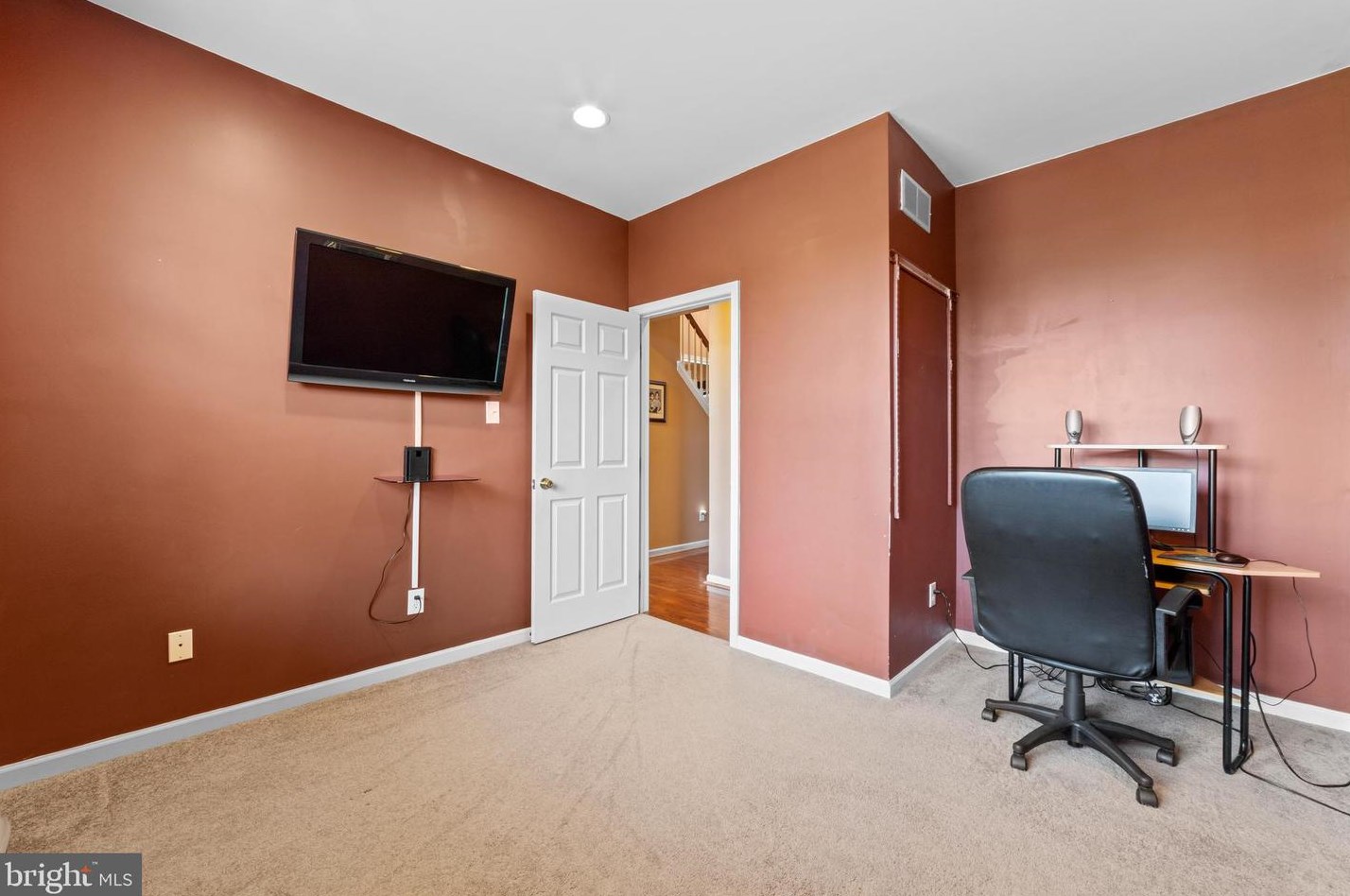 127 Watch Hill Rd, Coatesville PA  19320-3955 exterior