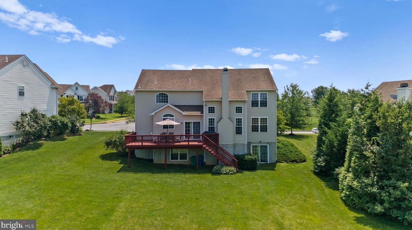 127 Watch Hill Rd, Coatesville PA  19320-3955 exterior