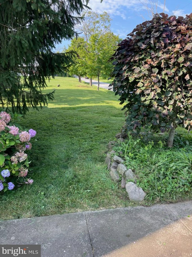 76 Buckwalter Rd, Spring City, PA 19475-2201