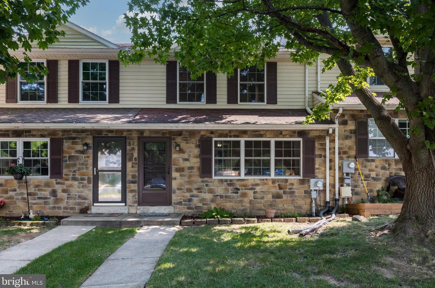 640 Lancaster Ct, Downingtown, PA 19335