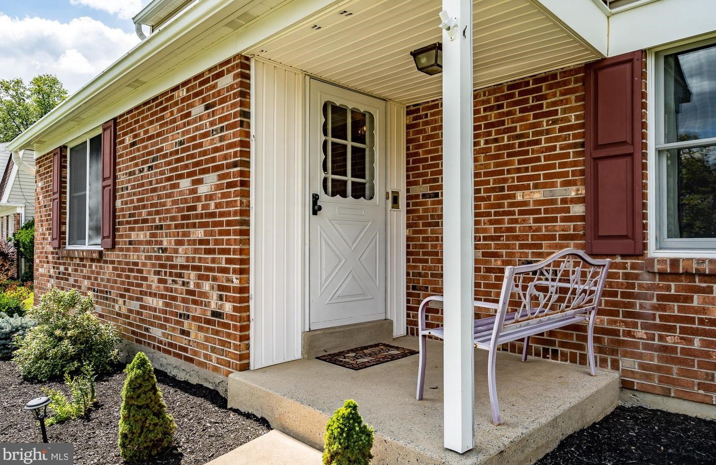 321 Huffman Dr, Exton, PA 19341-2127