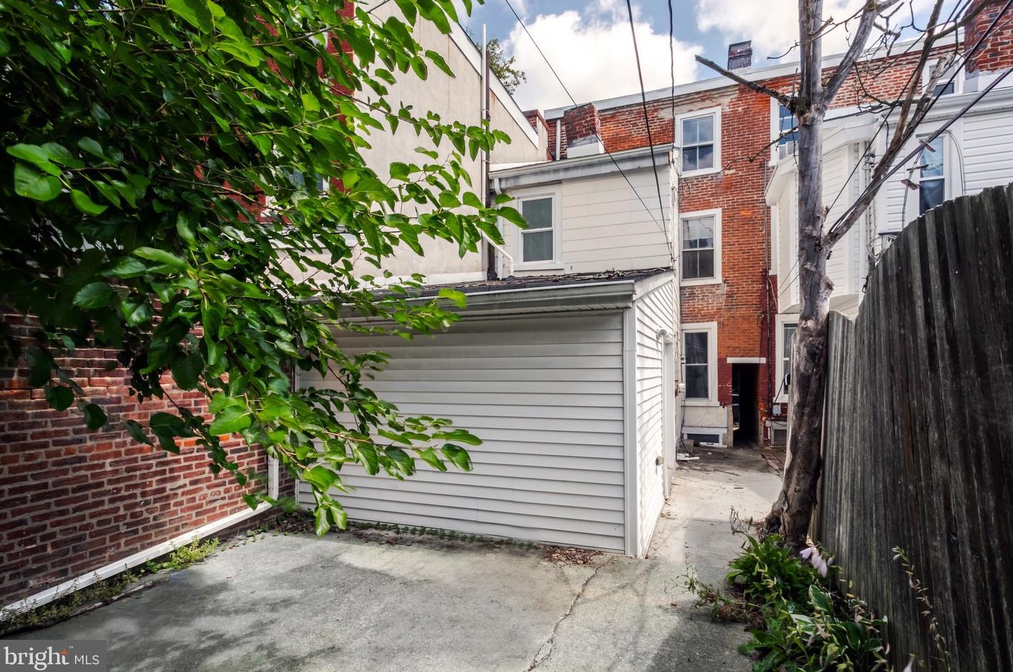 118 Walnut St, West Chester PA  19380-3106 exterior