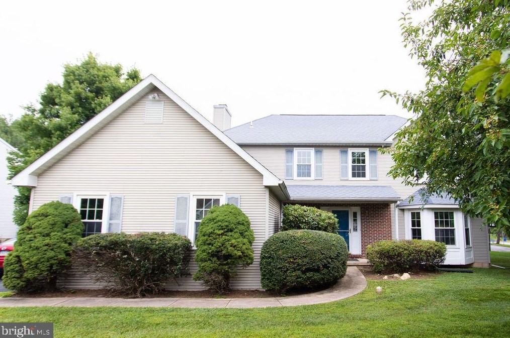 400 Windsong Ln, Exton, PA 19341-3043