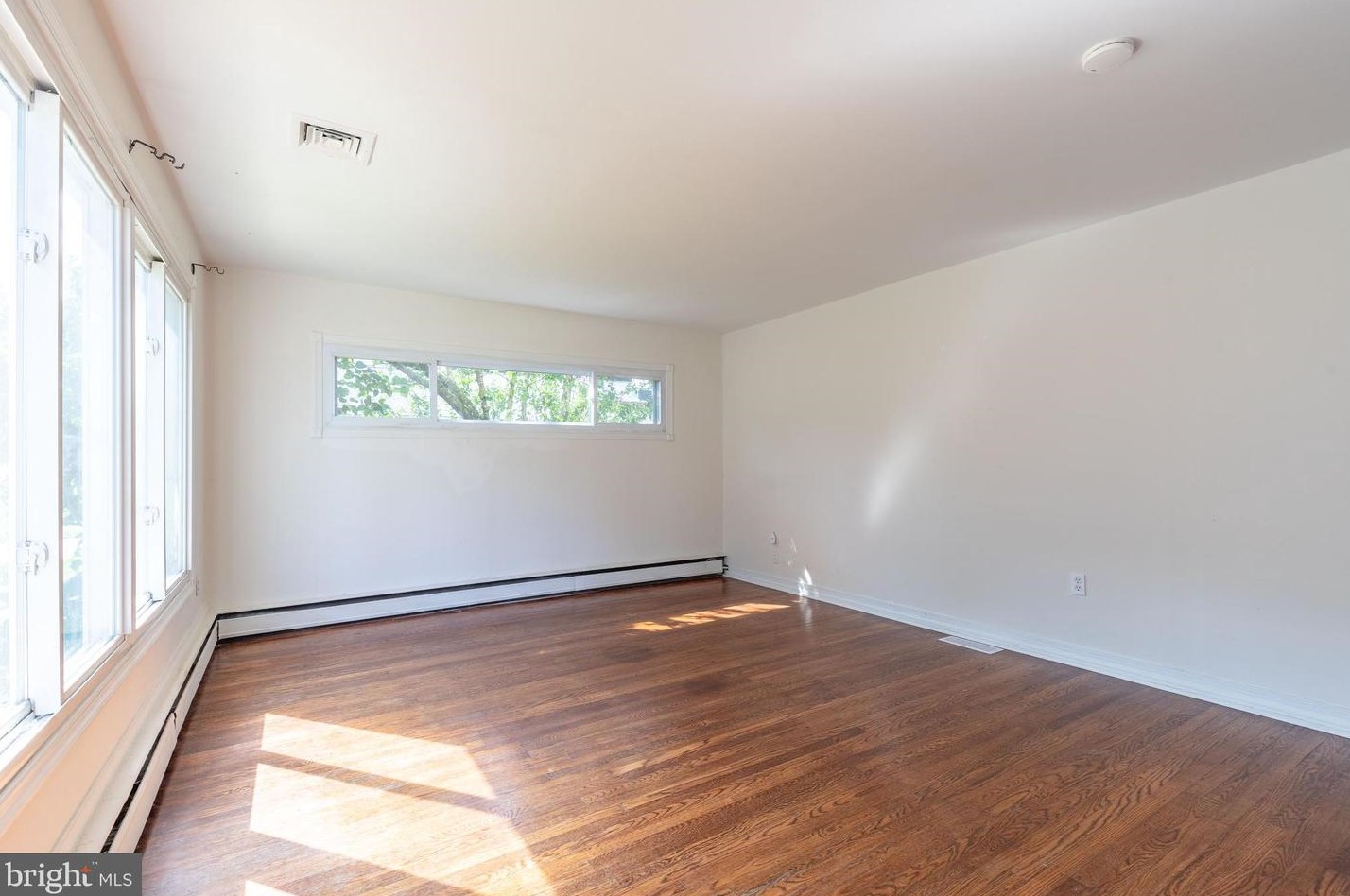 722 Hillside Dr, West Chester, PA 19380-2360