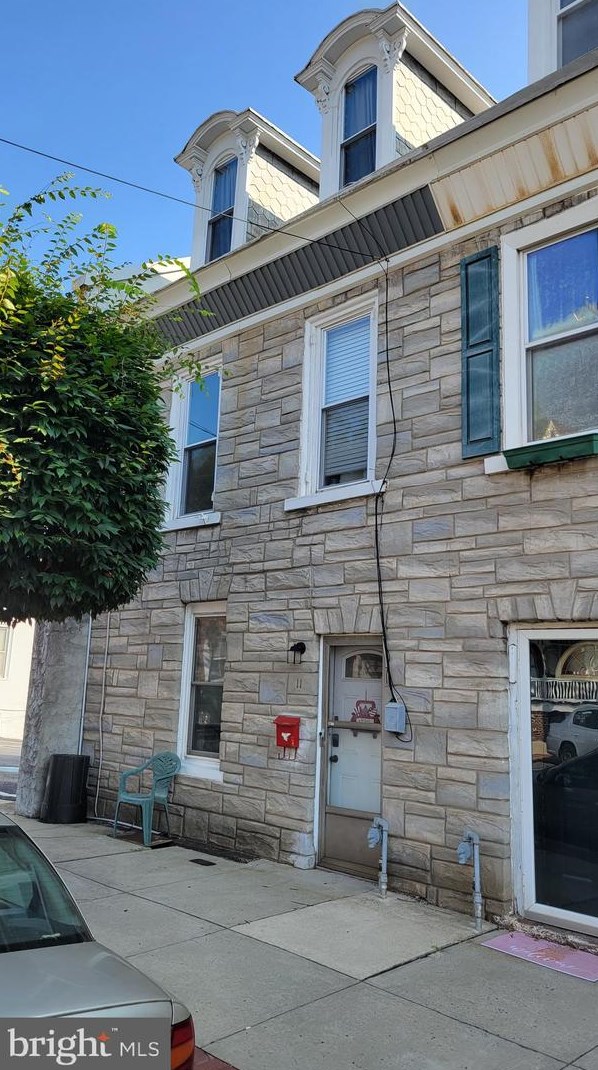 11 N Main St, Spring City, PA 19475