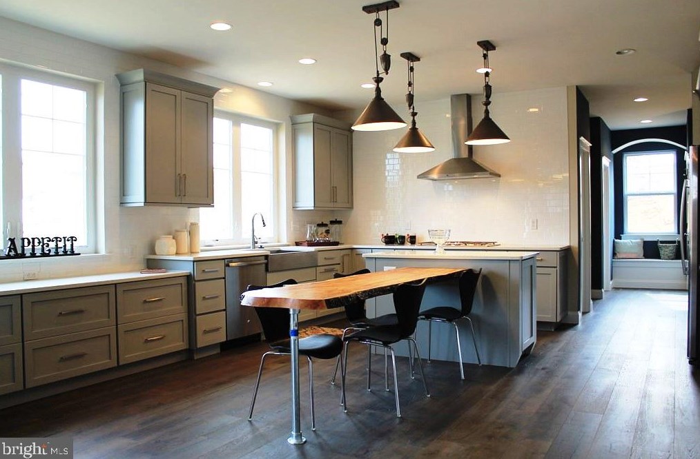 2125 Crk Rd, Glenmoore PA  19343-1514 exterior