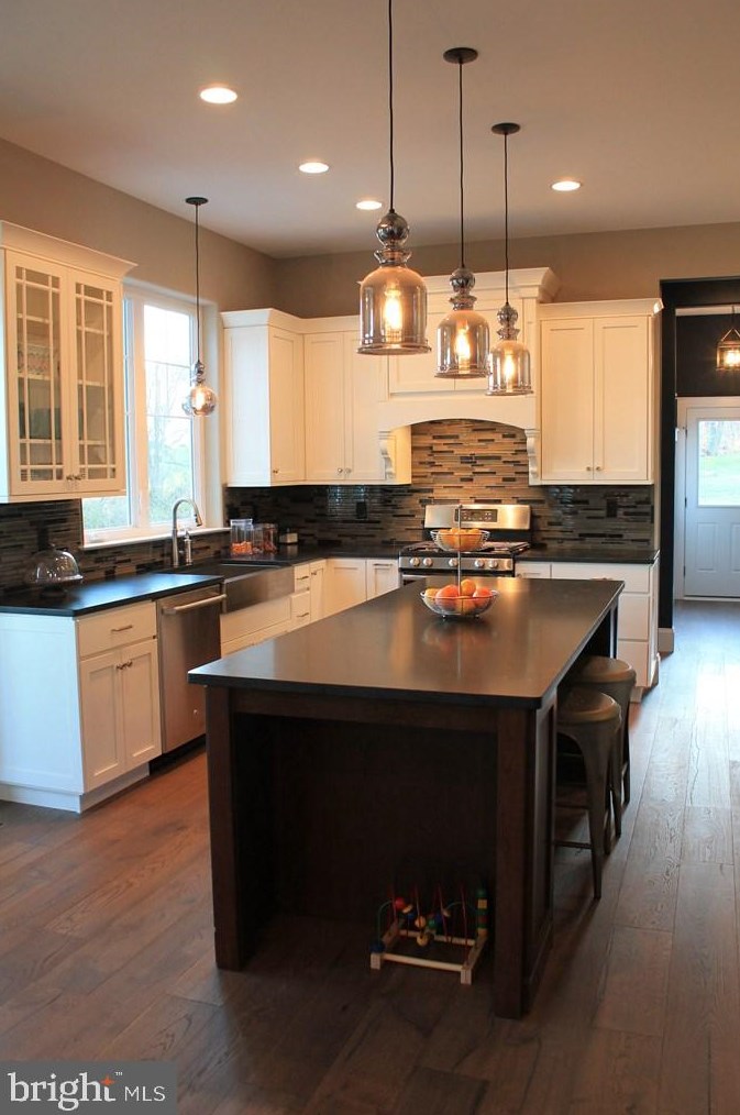 2125 Crk Rd, Glenmoore PA  19343-1514 exterior