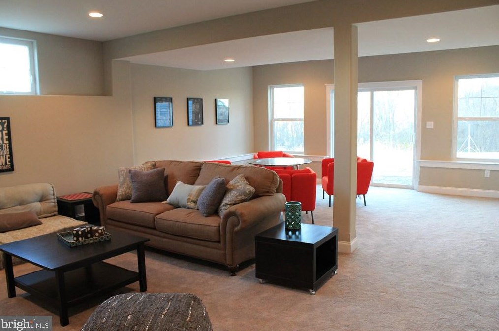 2125 Crk Rd, Glenmoore PA  19343-1514 exterior