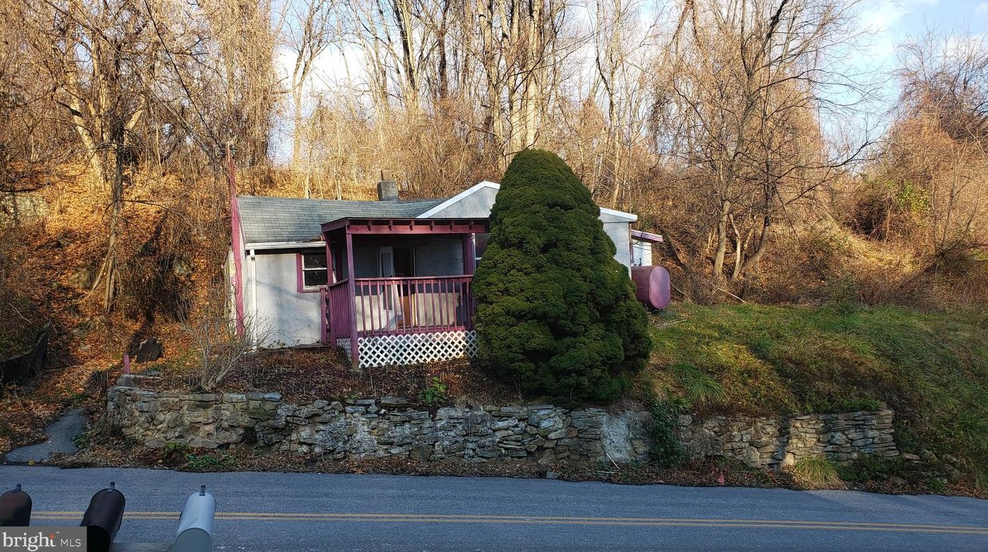 71 Irish Ln, Coatesville, PA 19320