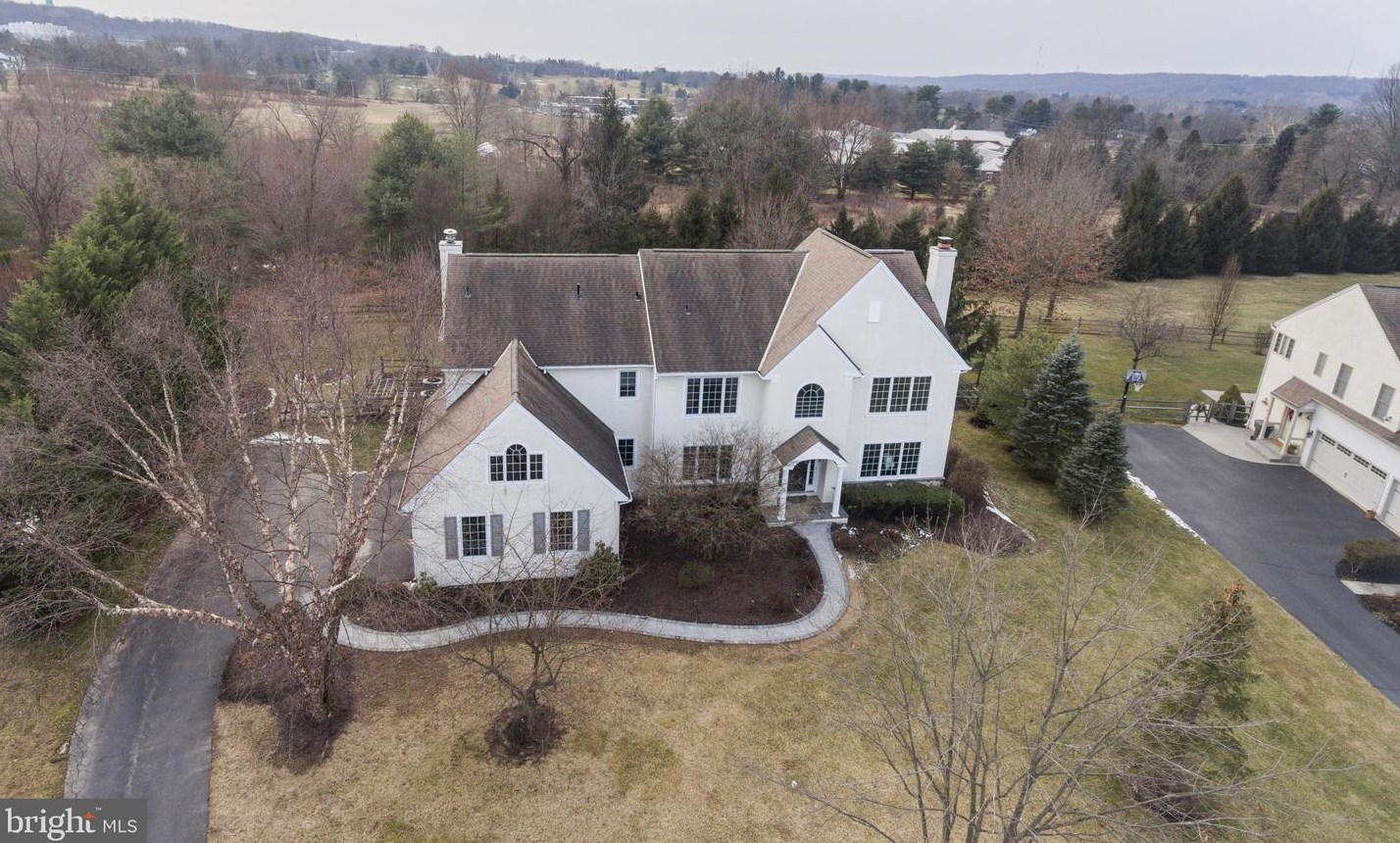 9 Devonshire Ln, Frazer, PA 19355-1604