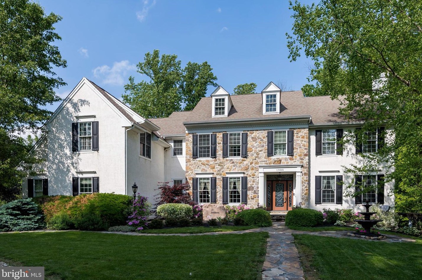 1985 Beaver Hill Rd, Chester Springs, PA 19425-2613