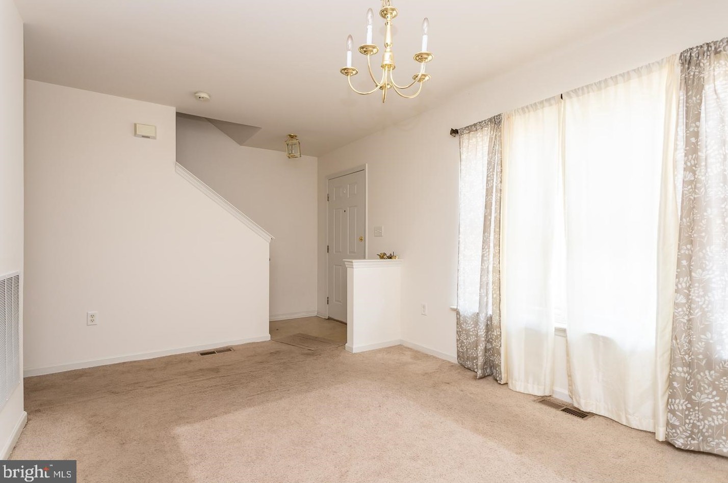 331 Mount Pleasant St, Romansville, PA 19320-3003