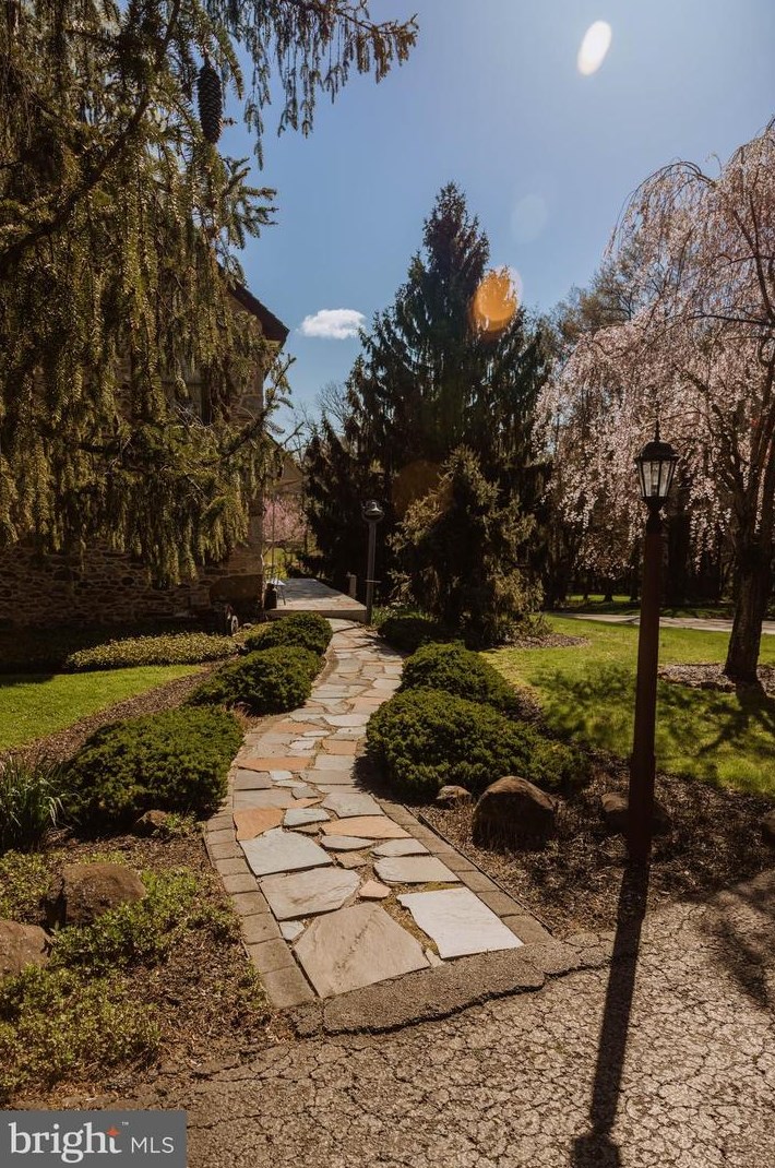 811 Oakbourne Rd, West Chester, PA 19382-7511