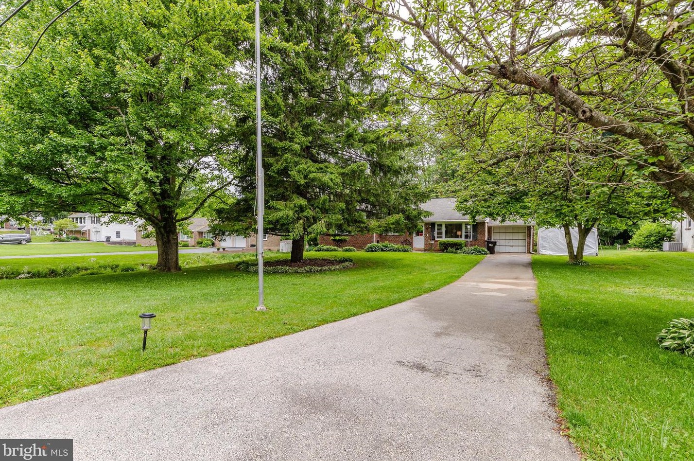 9 Elk Dr, Frazer, PA 19355-1516