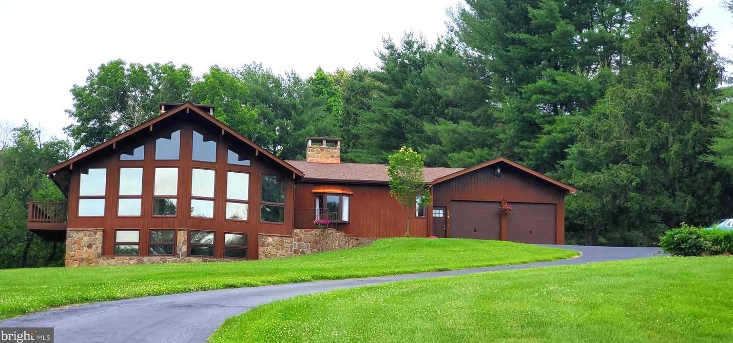 884 Frank Rd, West Chester, PA 19380-1968