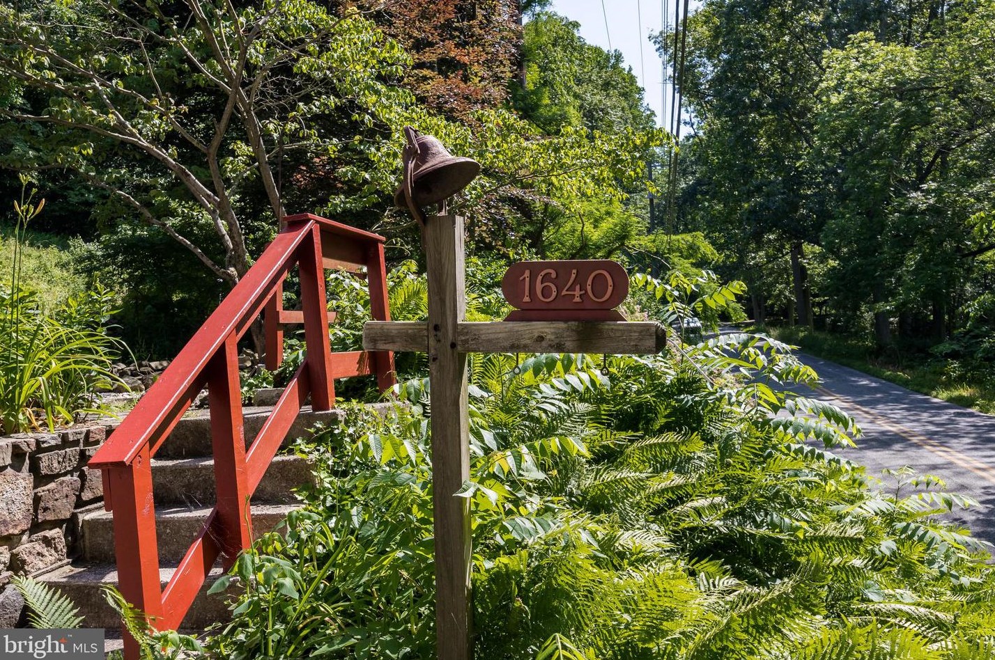 1640 Hollow Rd, Birchrunville, PA 19421
