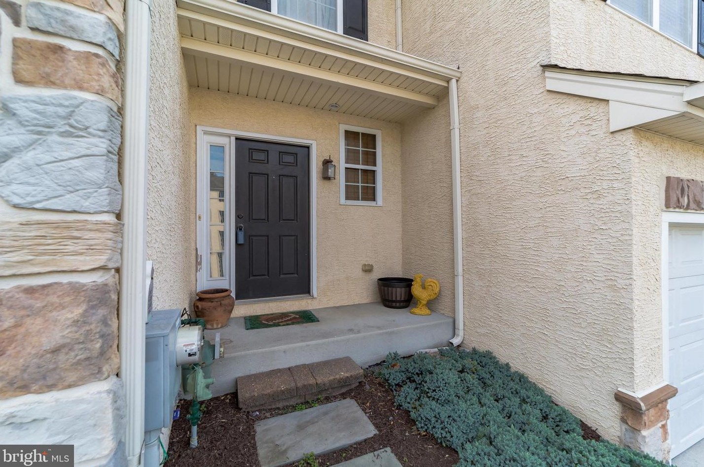53 Lukens Mill Dr, Coatesville, PA 19320