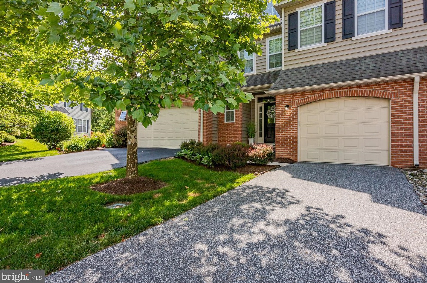 242 Deepdale Dr, Kennett Sq, PA 19348