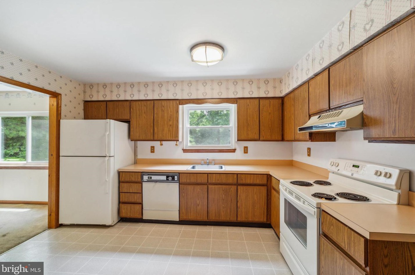 1226 Cranberry Ln, Romansville, PA 19320-4708