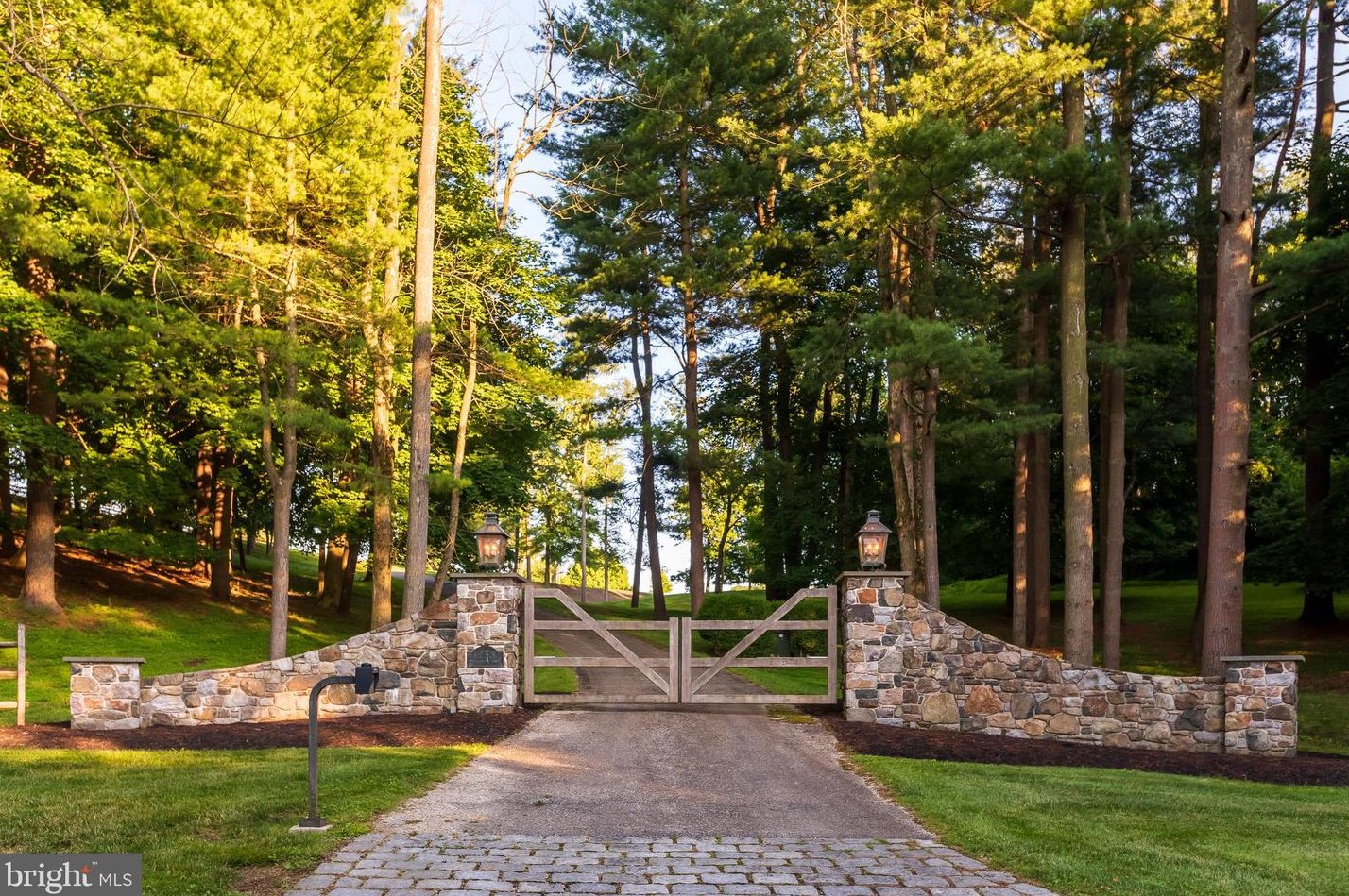 355 Fairview Rd, Romansville PA  19320-4445 exterior