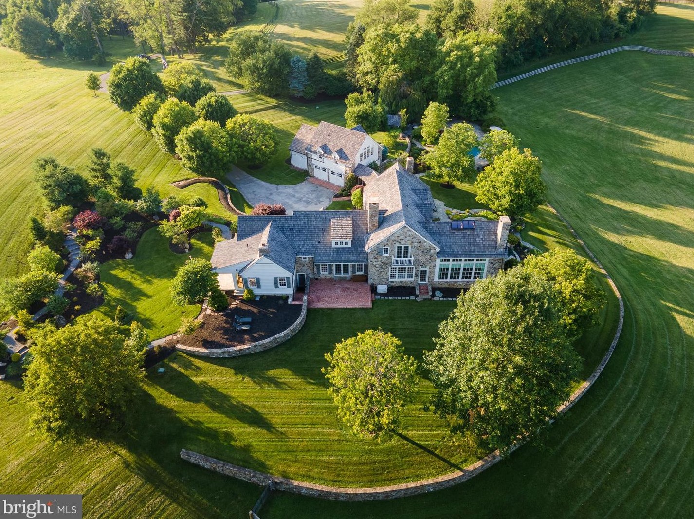 355 Fairview Rd, Romansville, PA 19320-4445