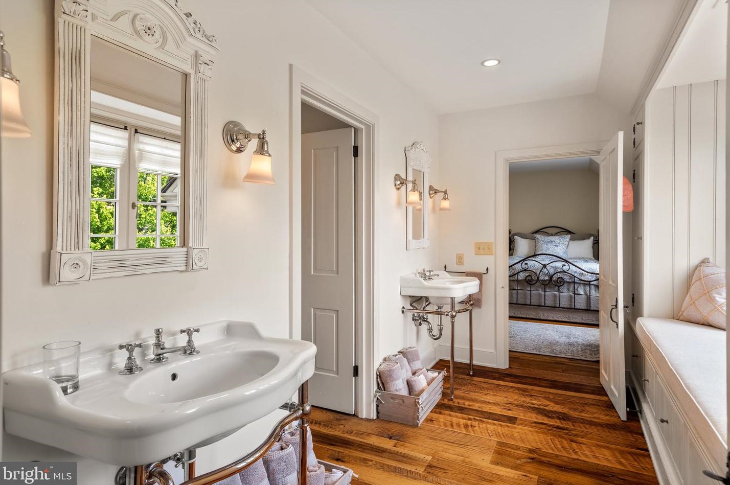 355 Fairview Rd, Romansville PA  19320-4445 exterior