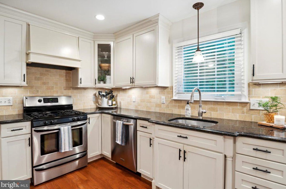 102 Concord Ave, Exton, PA 19341-1755