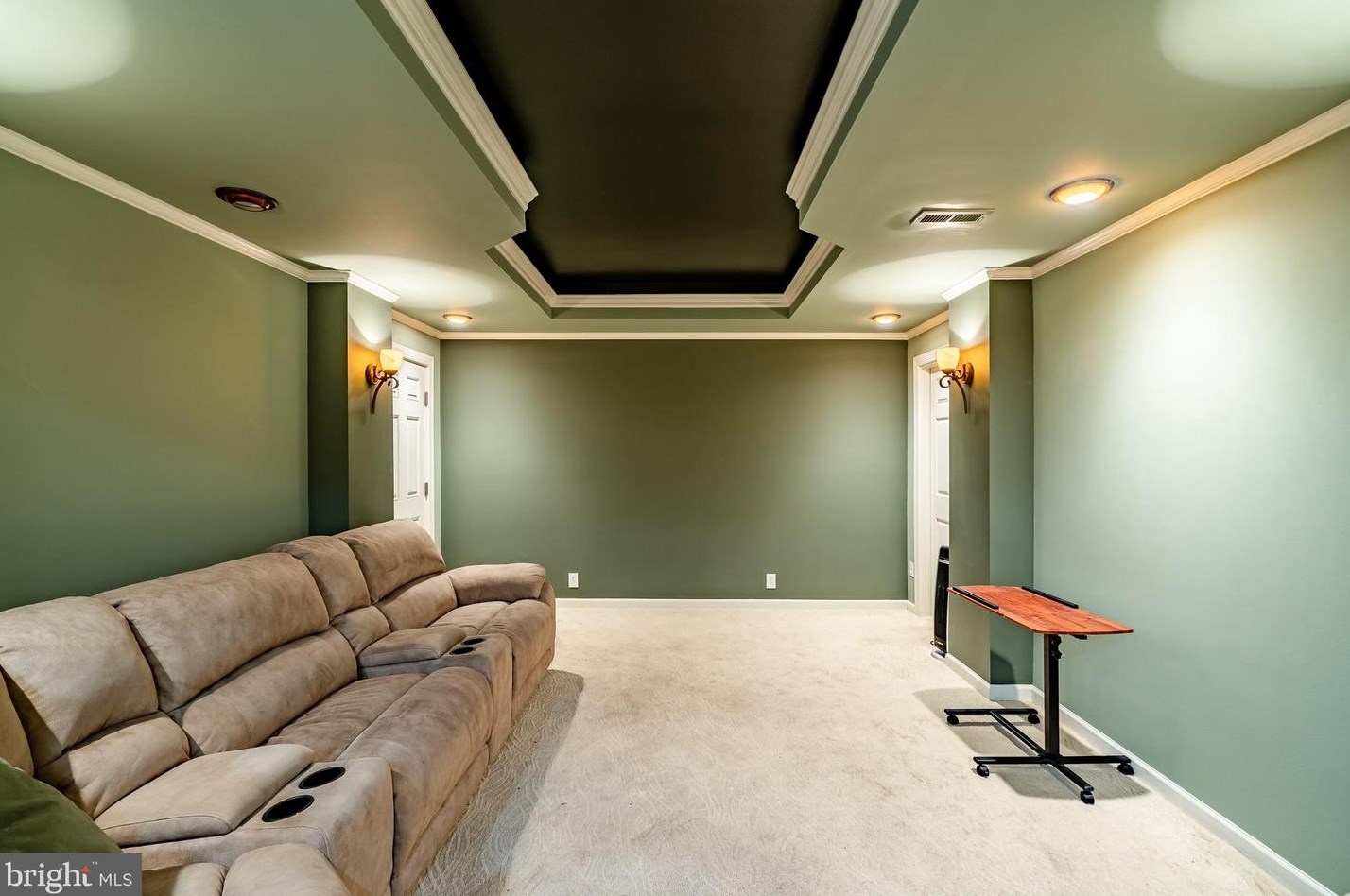 4 Avondale Cir, Exton PA 19341-2374 exterior