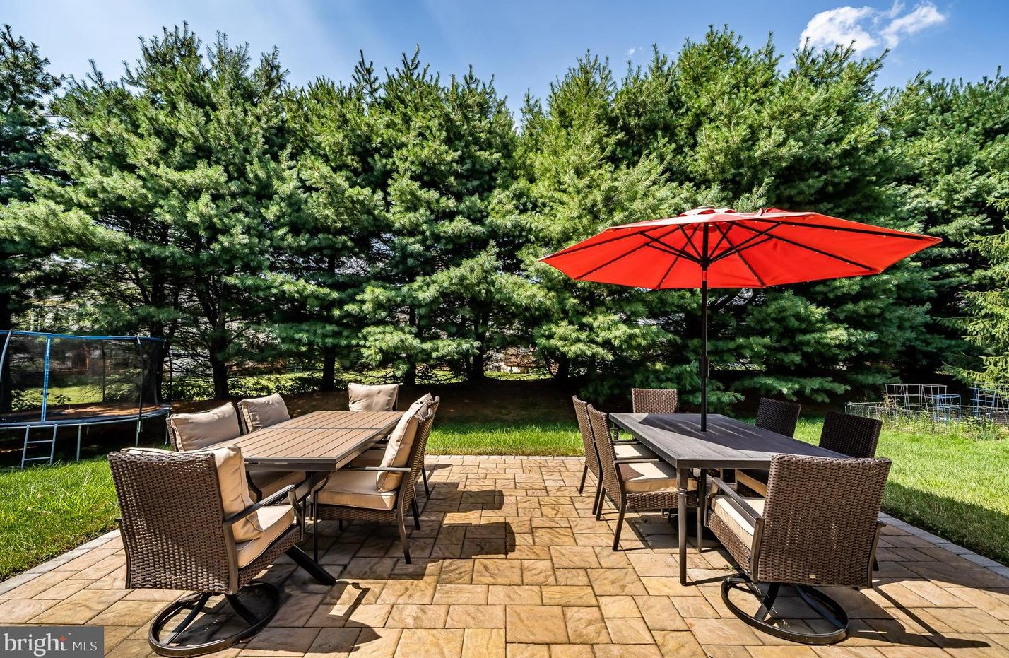 4 Avondale Cir, Exton PA 19341-2374 exterior