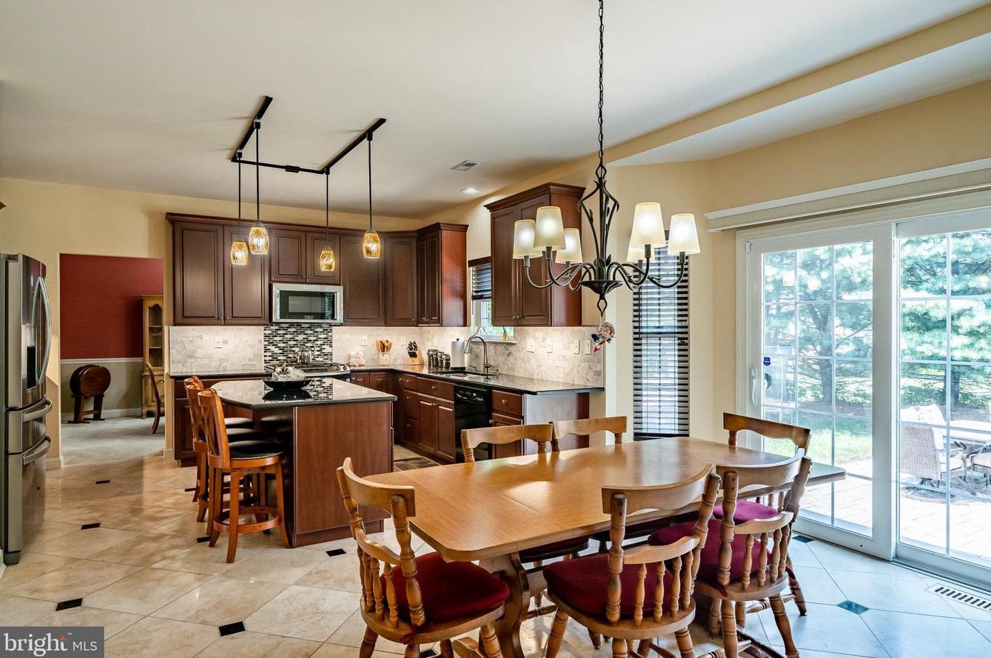 4 Avondale Cir, Exton PA 19341-2374 exterior