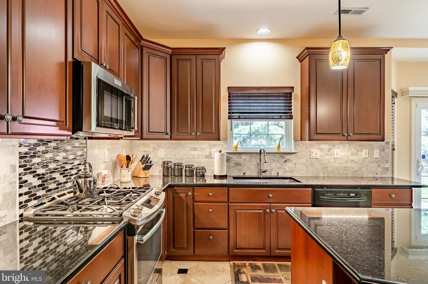 4 Avondale Cir, Exton PA 19341-2374 exterior