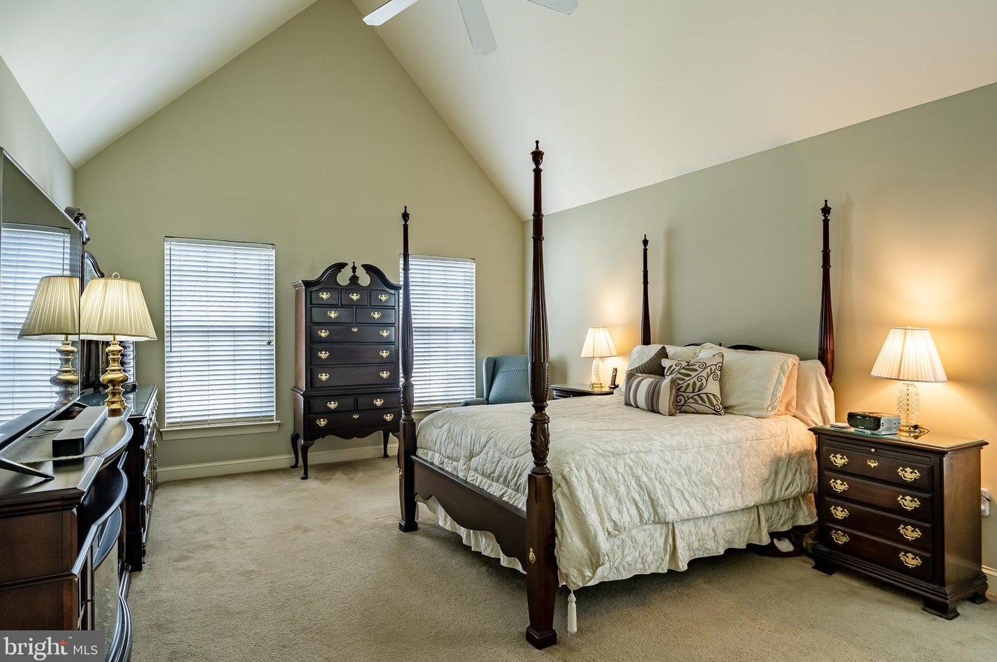 4 Avondale Cir, Exton PA 19341-2374 exterior