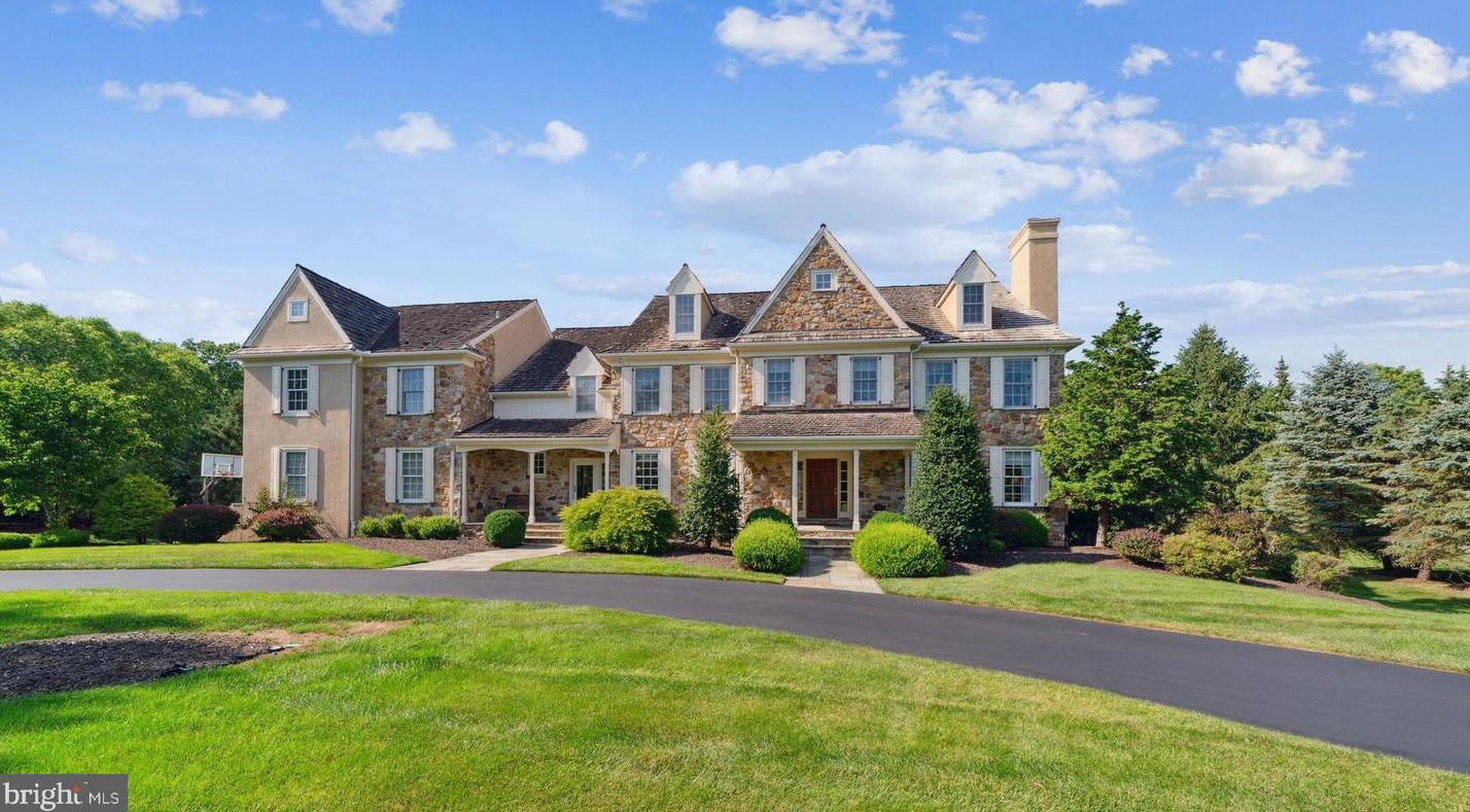 7 Firethorn Ln, Frazer, PA 19355-3349