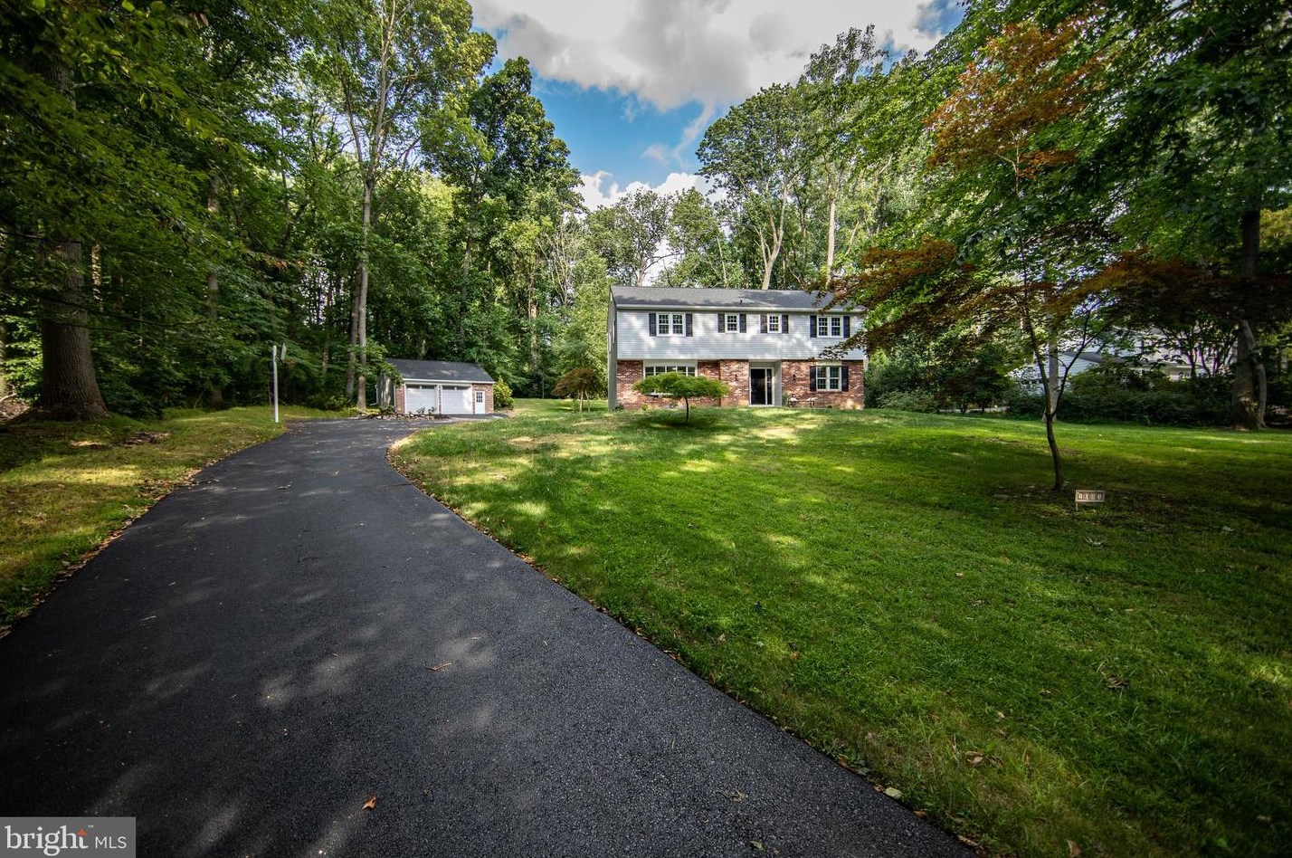 1053 E Niels Ln, West Chester, PA 19382