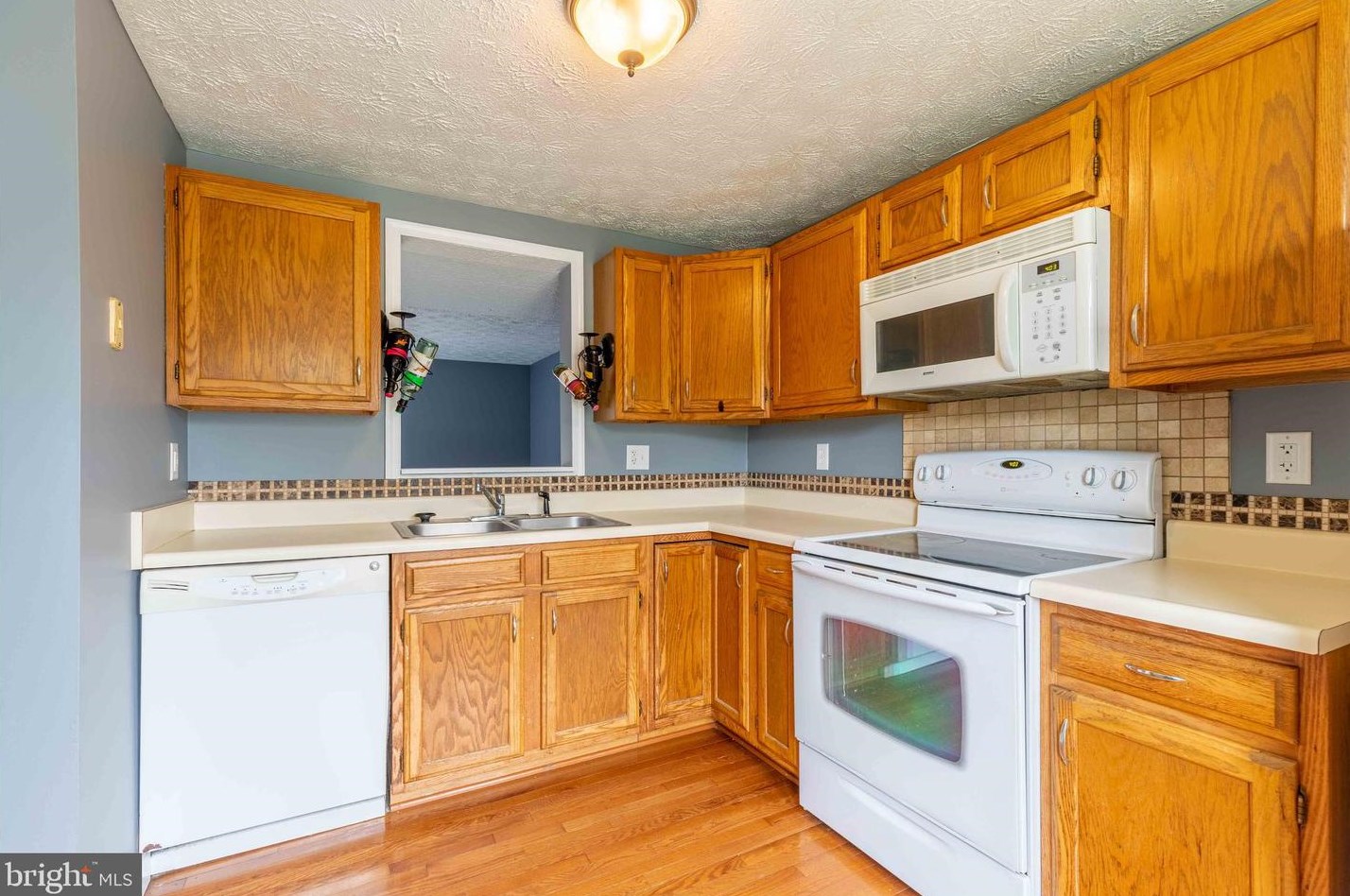 2615 Barclay St, Romansville, PA 19320